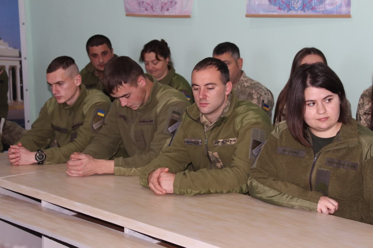 Саф’янівський сільський голова Наталія Тодорова привітала військовослужбовців із Днем Збройних Сил України 15