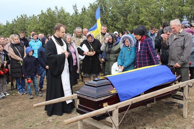 Саф’янівська громада провела в останню путь Захисника України Андрія Крецула 19