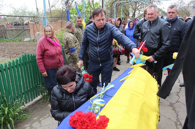 Саф’янівська громада провела в останню путь Захисника України Андрія Крецула 25