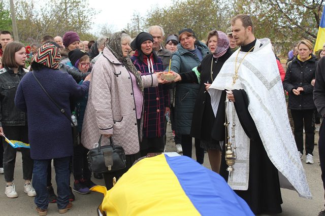 Саф’янівська громада провела в останню путь Захисника України Андрія Крецула 41