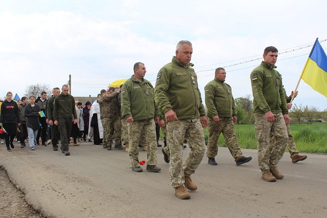 Саф’янівська громада провела в останню путь Захисника України Андрія Крецула 55