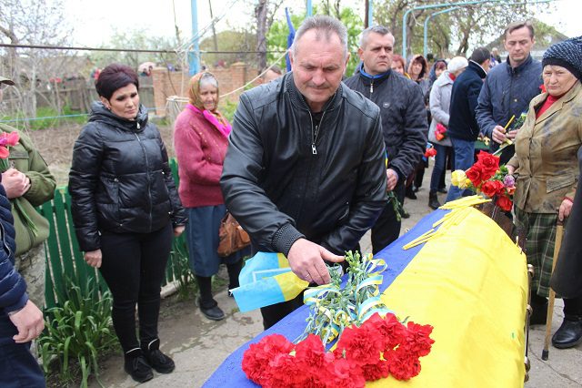 Саф’янівська громада провела в останню путь Захисника України Андрія Крецула 57