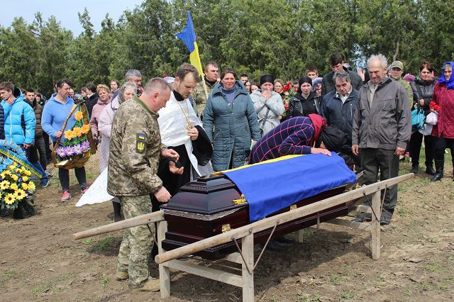 Саф’янівська громада провела в останню путь Захисника України Андрія Крецула 67