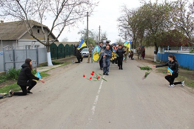 Саф’янівська громада провела в останню путь Захисника України Андрія Крецула 3