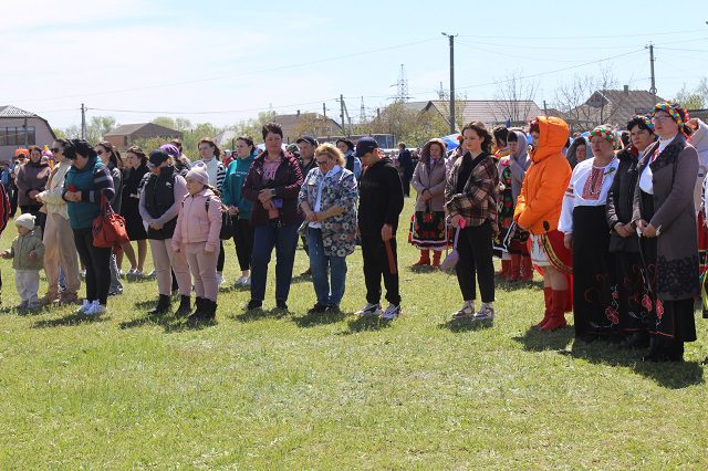 Разом до перемоги: в Саф’янівській громаді відбувся благодійний ярмарок на підтримку ЗСУ 33