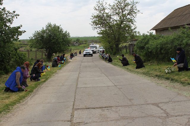 Назавжди 31: Саф’янівська громада провела в останню путь захисника України Артема Кваша 45
