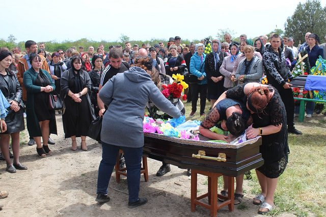 Назавжди 31: Саф’янівська громада провела в останню путь захисника України Артема Кваша 57