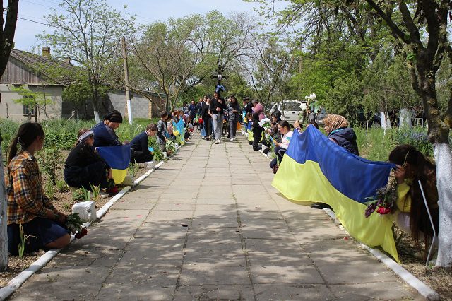 Назавжди 31: Саф’янівська громада провела в останню путь захисника України Артема Кваша 9