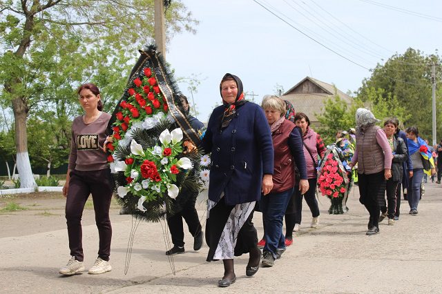 Назавжди 31: Саф’янівська громада провела в останню путь захисника України Артема Кваша 37