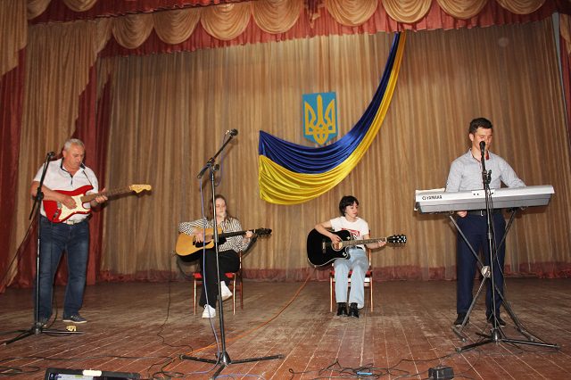 Разом до Перемоги: в селі Утконосівка пройшов благодійний концерт на підтримку ЗСУ 11