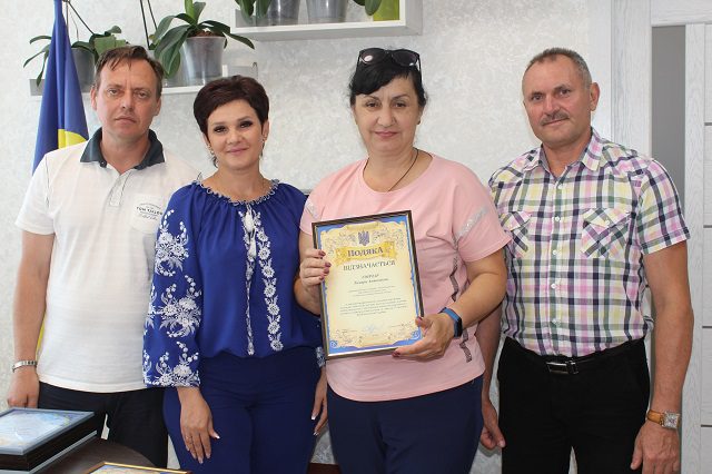 Працівники Саф'янівської територіальної громади приймали вітання з нагоди Дня Конституції України 29